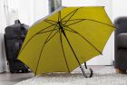 Parasol automatyczny  "Doubly" z metalową laską, plastikowymi kolcami i uchwytem, dwuwarstwowym poszyciem z poliestru  w dwóch kolorach, zapięciem na rzep.