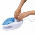 Zestaw do manicure/pedicure "Easy Care" , zawiera urządzenie z 12 końcówkami do pielęgnacji paznokci, z funkcją wiru wodnego do ich zmiękczania i  suszarką do rąk, zasilanie 230V.