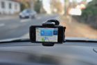 Podstawka na telefon komórkowy "Navi" do samochodu, z przyssawką do mocowania na przedniej szybie, regulowane wsporniki (ok. 10cm) i regulowany przegub dla idealnej pozycji, odpowiednia dla każdego smartphone´a, pakowana w pudełko.