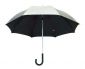 Lekki parasol typu golf , poszycie - polyester - pongee, metalowa laska, szyny aluminiowe i z włókna szklanego, gumowany uchwyt.
