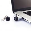 Latarka LED z brelokiem, ładowana przez USB