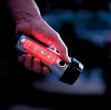 Wielofunkcyjna latarka bezpieczeństwa na dynamo z 5 diodami LED, 4 magnesami, funkcja ostrzegawcza, posiada także młotek bezpieczeństwa, przecinak do pasów bezpieczeństwa i dodatkowo kabel do ładowania telefonów komórkowych
